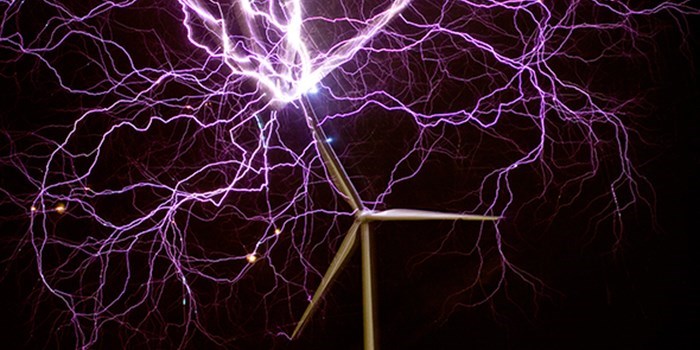 Lightning (Photo: T. Kaare Smith)